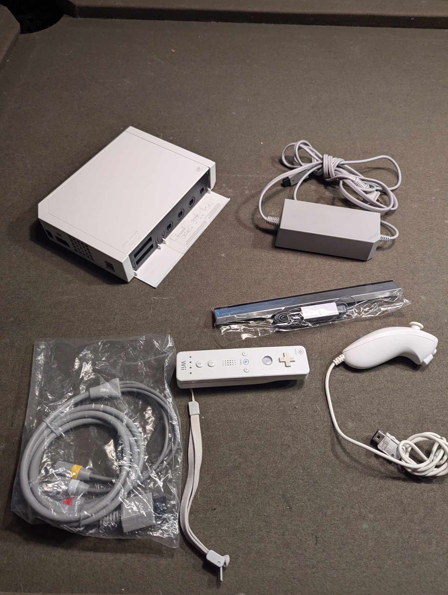 Nintendo Wii in high quality White